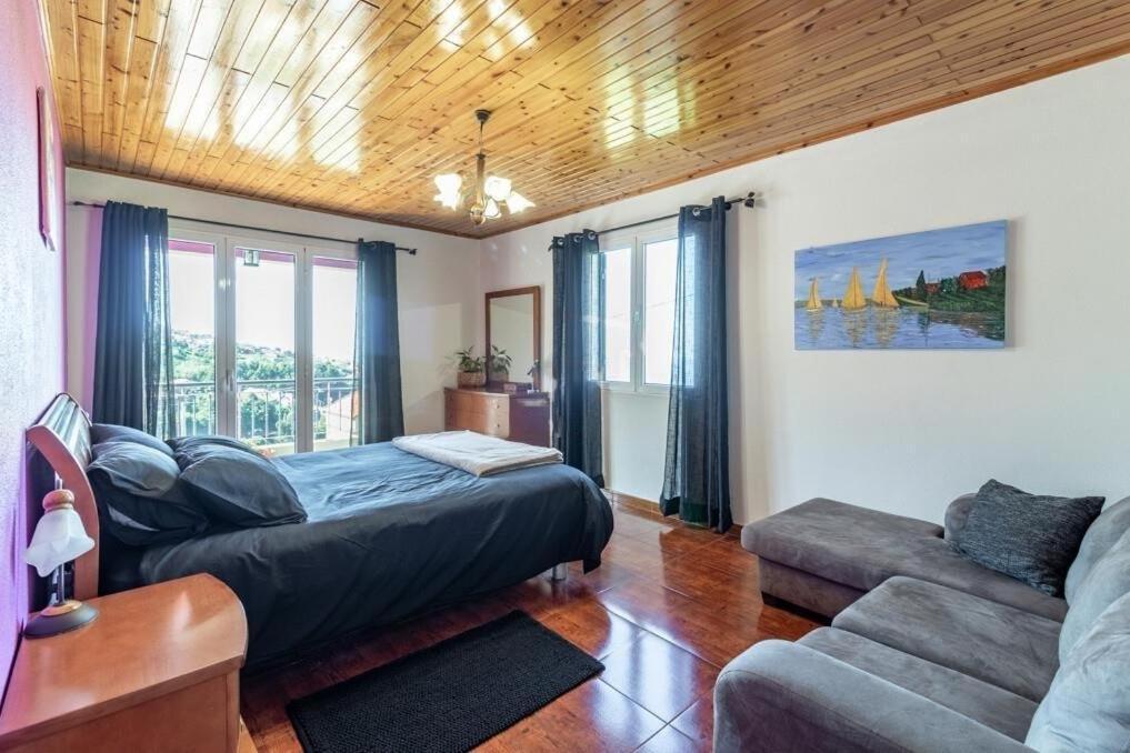 Casa Central - Peceful Mountain Retreat In Calheta Ribeira do Raposo Luaran gambar