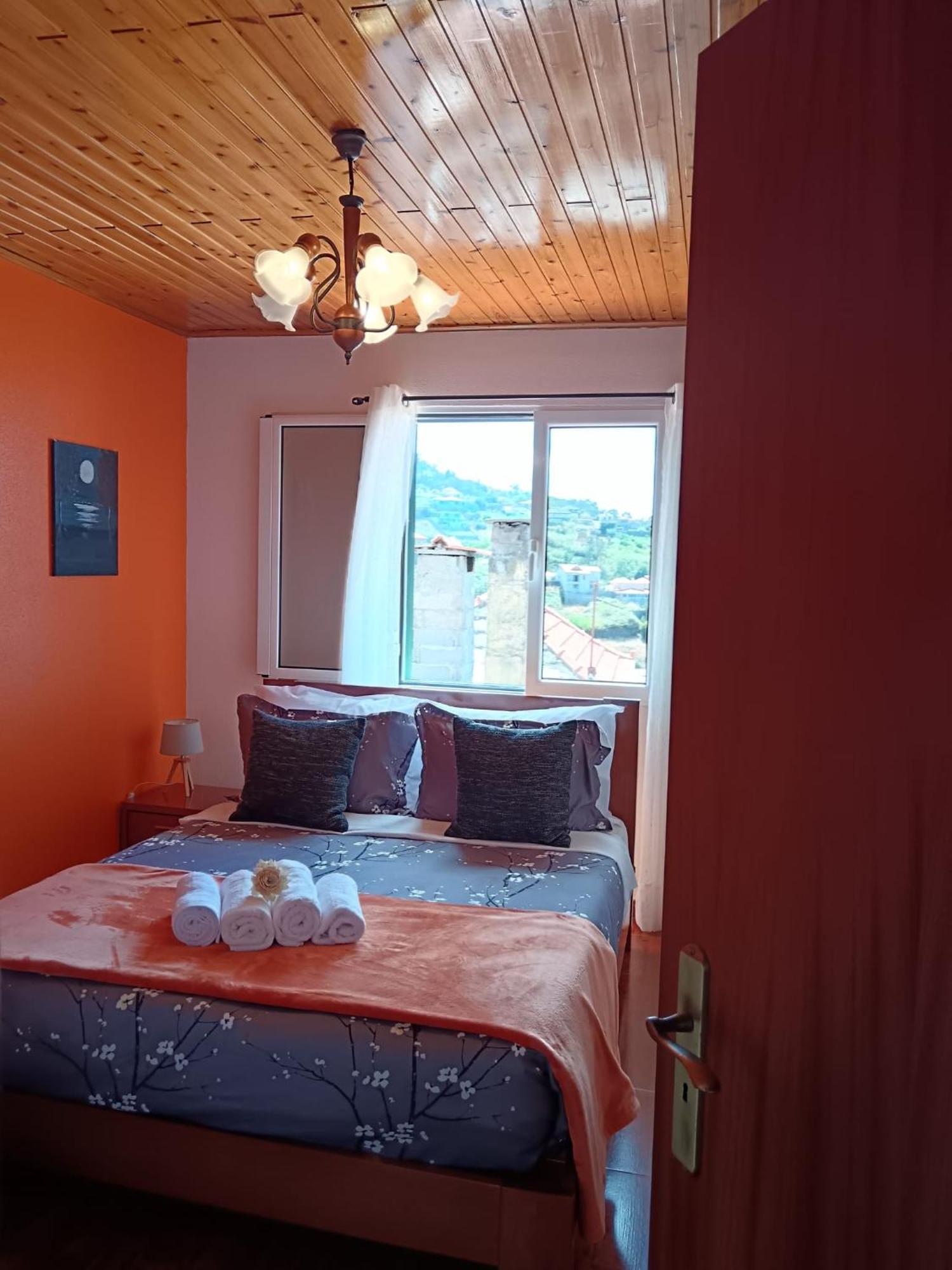 Casa Central - Peceful Mountain Retreat In Calheta Ribeira do Raposo Luaran gambar