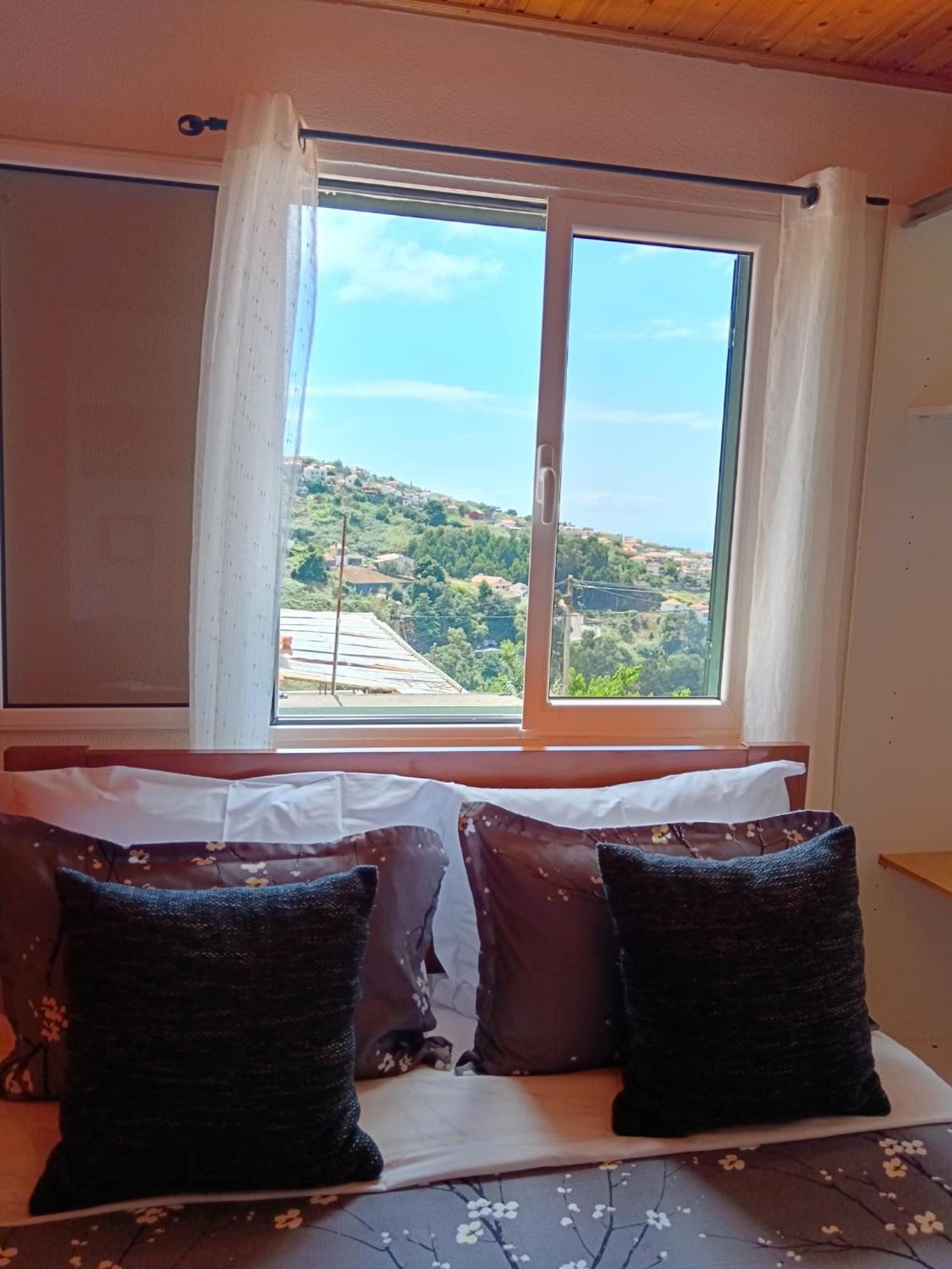 Casa Central - Peceful Mountain Retreat In Calheta Ribeira do Raposo Luaran gambar