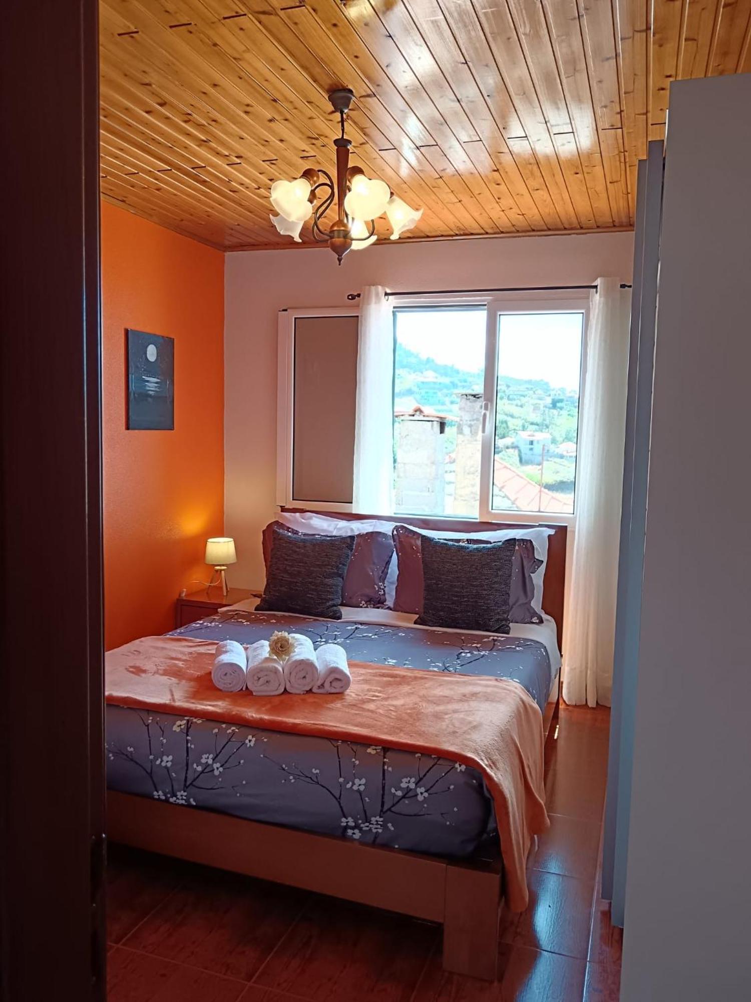Casa Central - Peceful Mountain Retreat In Calheta Ribeira do Raposo Luaran gambar