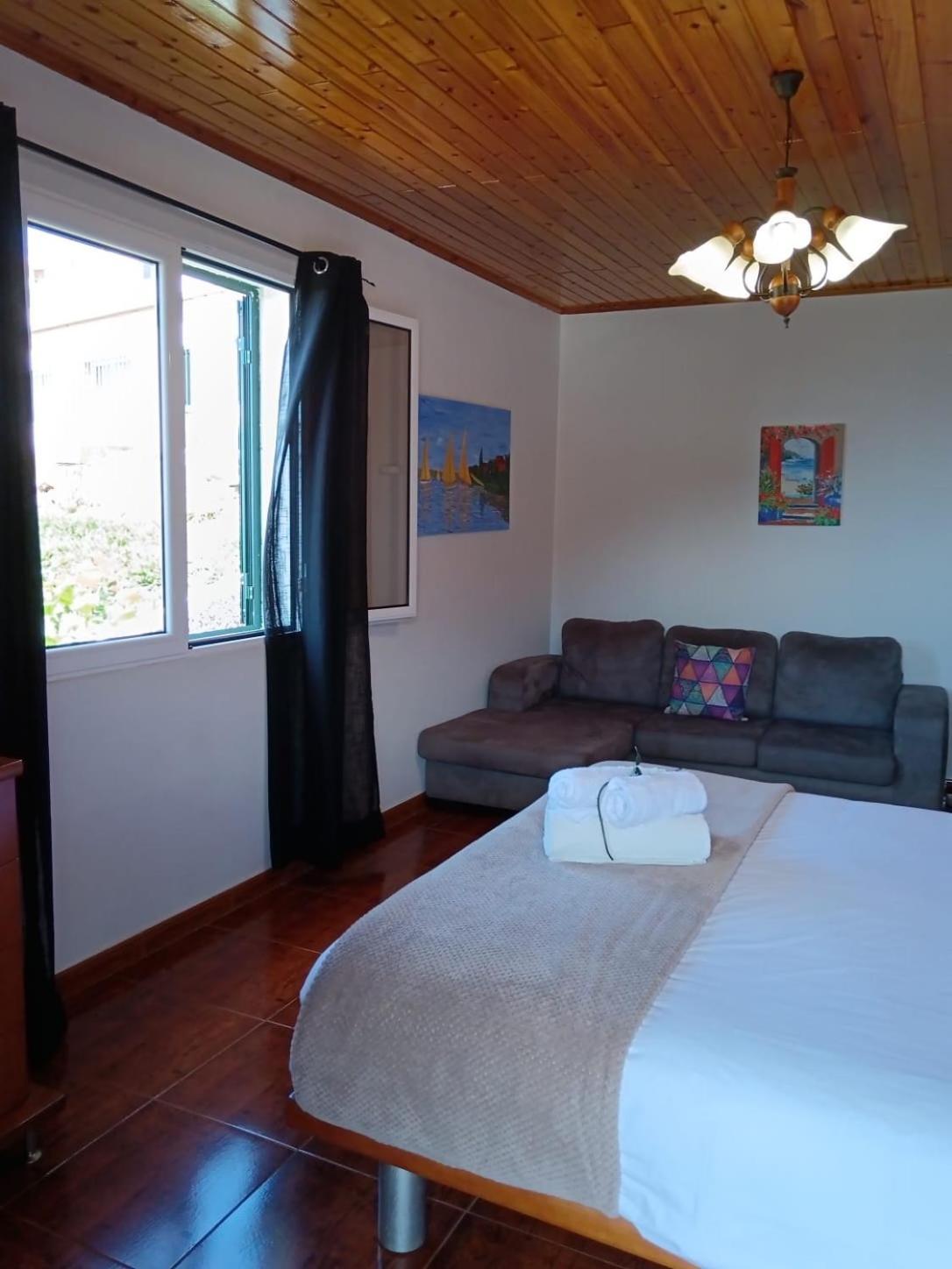Casa Central - Peceful Mountain Retreat In Calheta Ribeira do Raposo Luaran gambar